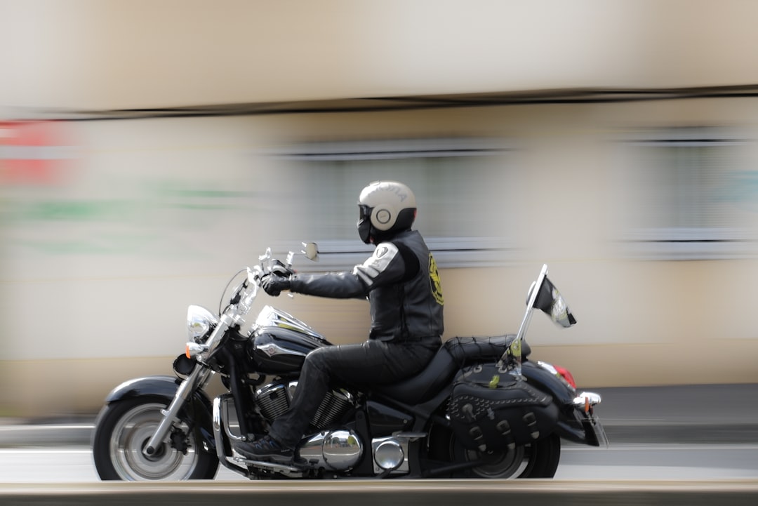 découvrez april moto, votre partenaire de confiance pour l'assurance des motos. profitez de tarifs compétitifs, d'une couverture adaptée à vos besoins et d'un service client à l'écoute. faites le choix de la sécurité et de la sérénité pour vos trajets à moto.