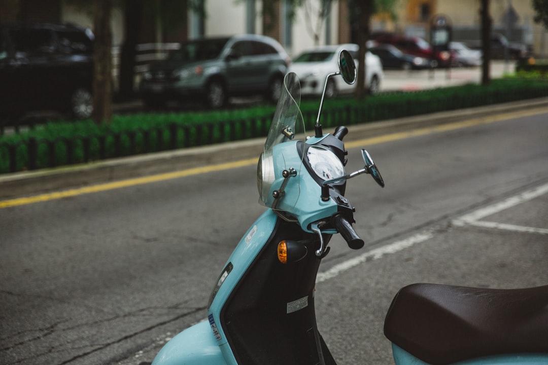 protégez votre scooter avec une assurance adaptée. découvrez nos offres compétitives et bénéficiez d'une couverture complète pour circuler en toute sérénité. comparez les garanties et choisissez celle qui vous convient le mieux.