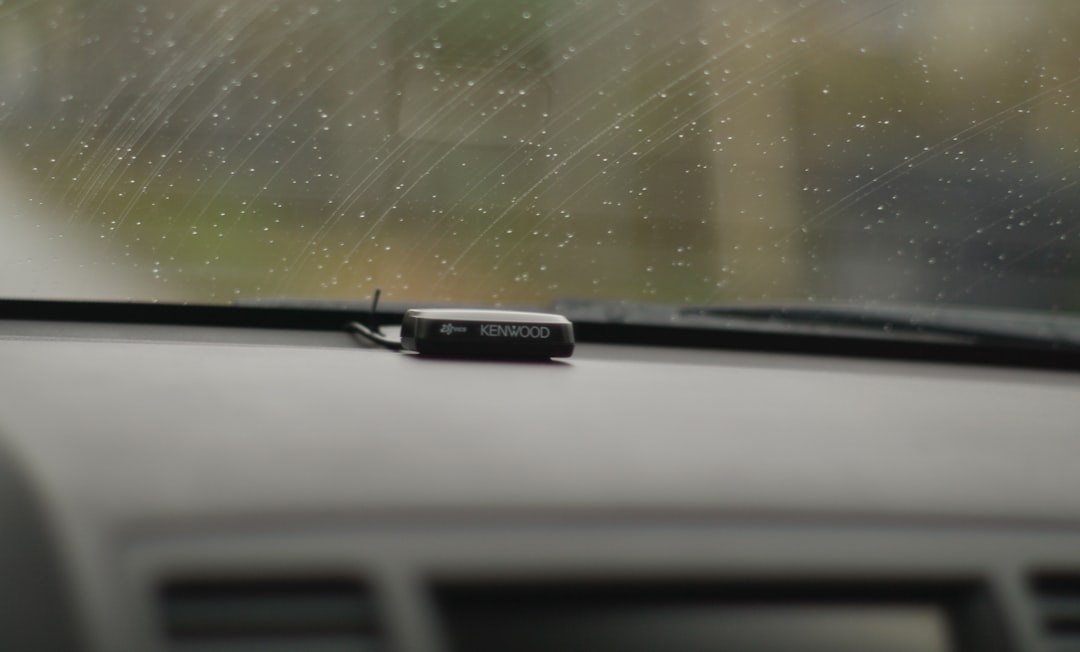 découvrez comment éviter la fraude liée au pare-brise, ses conséquences et les moyens de protéger votre véhicule contre ce type d'escroquerie. informez-vous pour prendre des décisions éclairées et sécuriser votre investissement automobile.