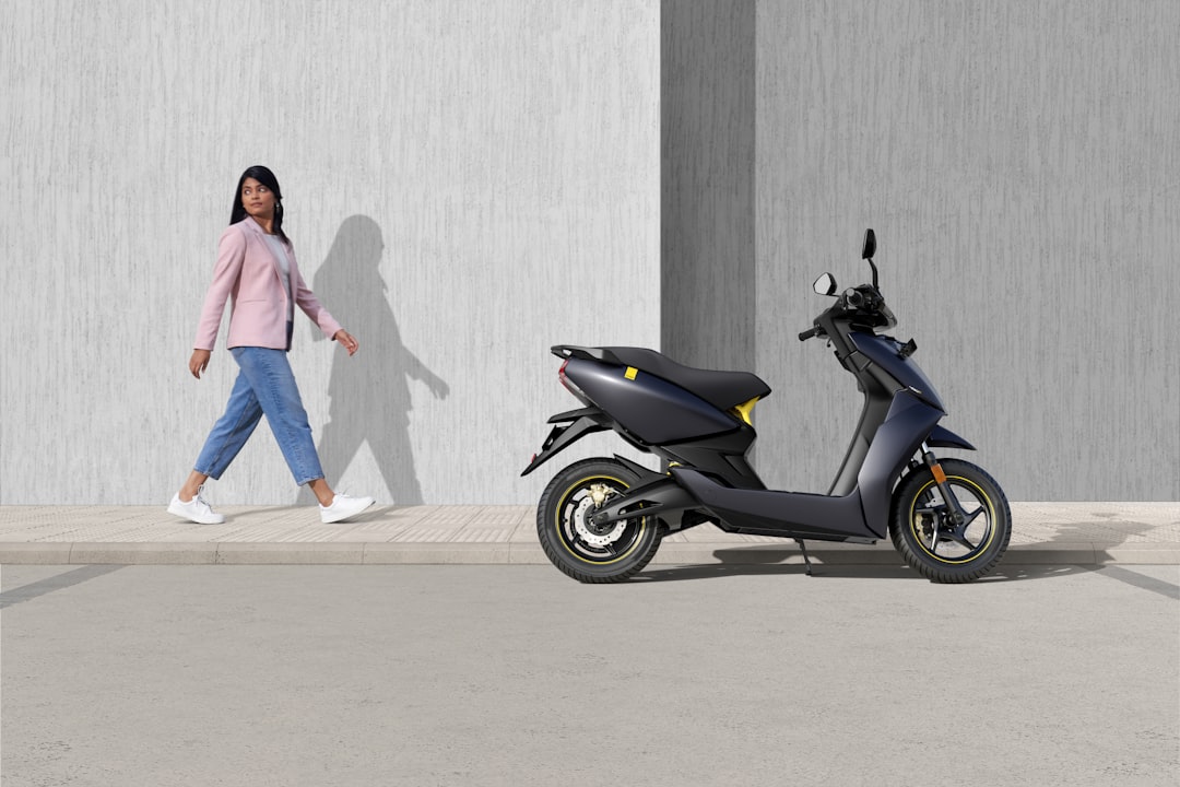 découvrez notre gamme de trottinettes électriques alliant performance et confort. idéales pour vos déplacements quotidiens, nos scooters électriques vous garantissent une conduite fluide et respectueuse de l'environnement. explorez nos modèles et trouvez celui qui vous correspond!