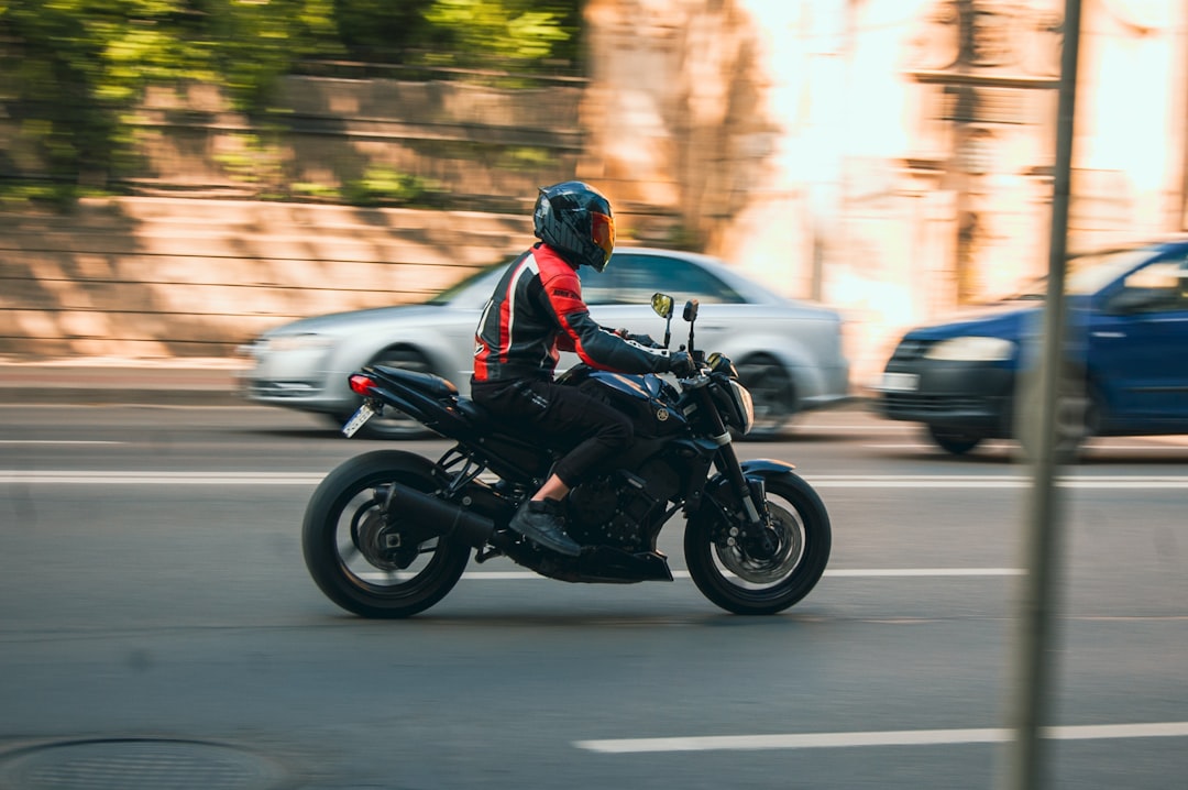 découvrez notre assurance moto adaptée à vos besoins. profitez d'une protection complète pour votre véhicule, des tarifs compétitifs et un service client à votre écoute. roulez l'esprit tranquille avec notre couverture fiable.