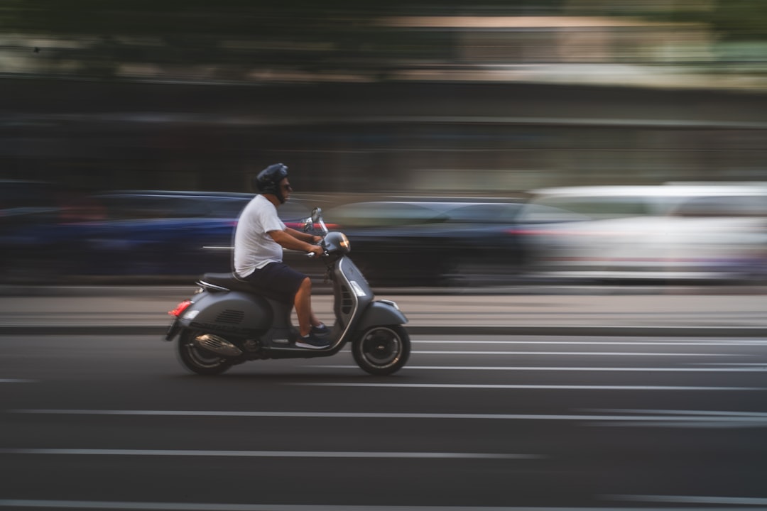découvrez nos options d'assurance pour motos, offrant une protection complète et des tarifs compétitifs. roulez en toute sérénité avec une couverture adaptée à vos besoins spécifiques.