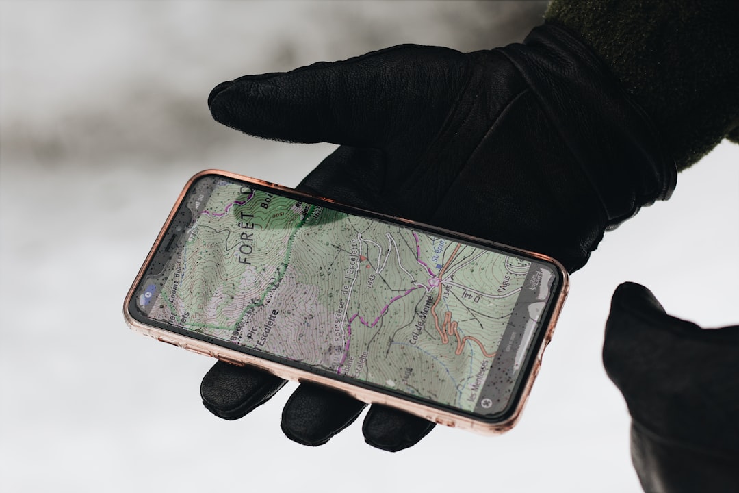 découvrez notre gps tracker, un dispositif innovant pour suivre et localiser vos objets en temps réel. profitez d'une technologie avancée, d'une installation facile et d'une précision inégalée pour assurer la sécurité de vos biens et de vos proches.