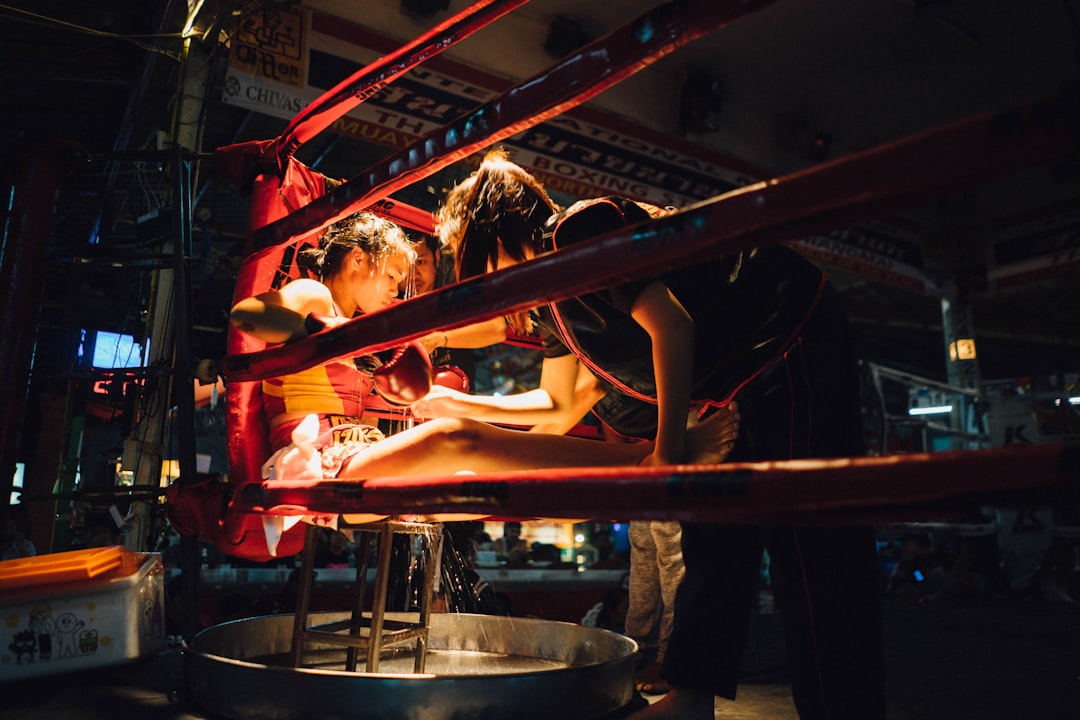 découvrez l'univers captivant du mma, un sport de combat qui allie techniques de diverses disciplines. suivez les dernières actualités, analyses, et résultats des compétitions pour ne rien manquer de cette passionnante discipline.
