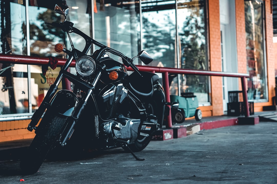 découvrez notre assurance moto complète qui protège votre véhicule tout en offrant des tarifs compétitifs. protégez votre passion avec une couverture adaptée à vos besoins et profitez de la route en toute sérénité.