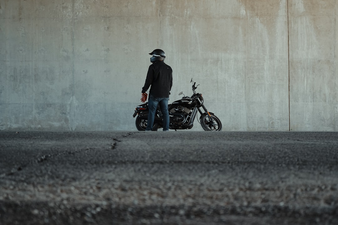 protégez votre moto avec une assurance adaptée à vos besoins. découvrez nos offres d'assurance pour motos qui vous garantissent sérénité et sécurité sur la route. comparez les tarifs et choisissez la couverture idéale pour votre deux-roues.
